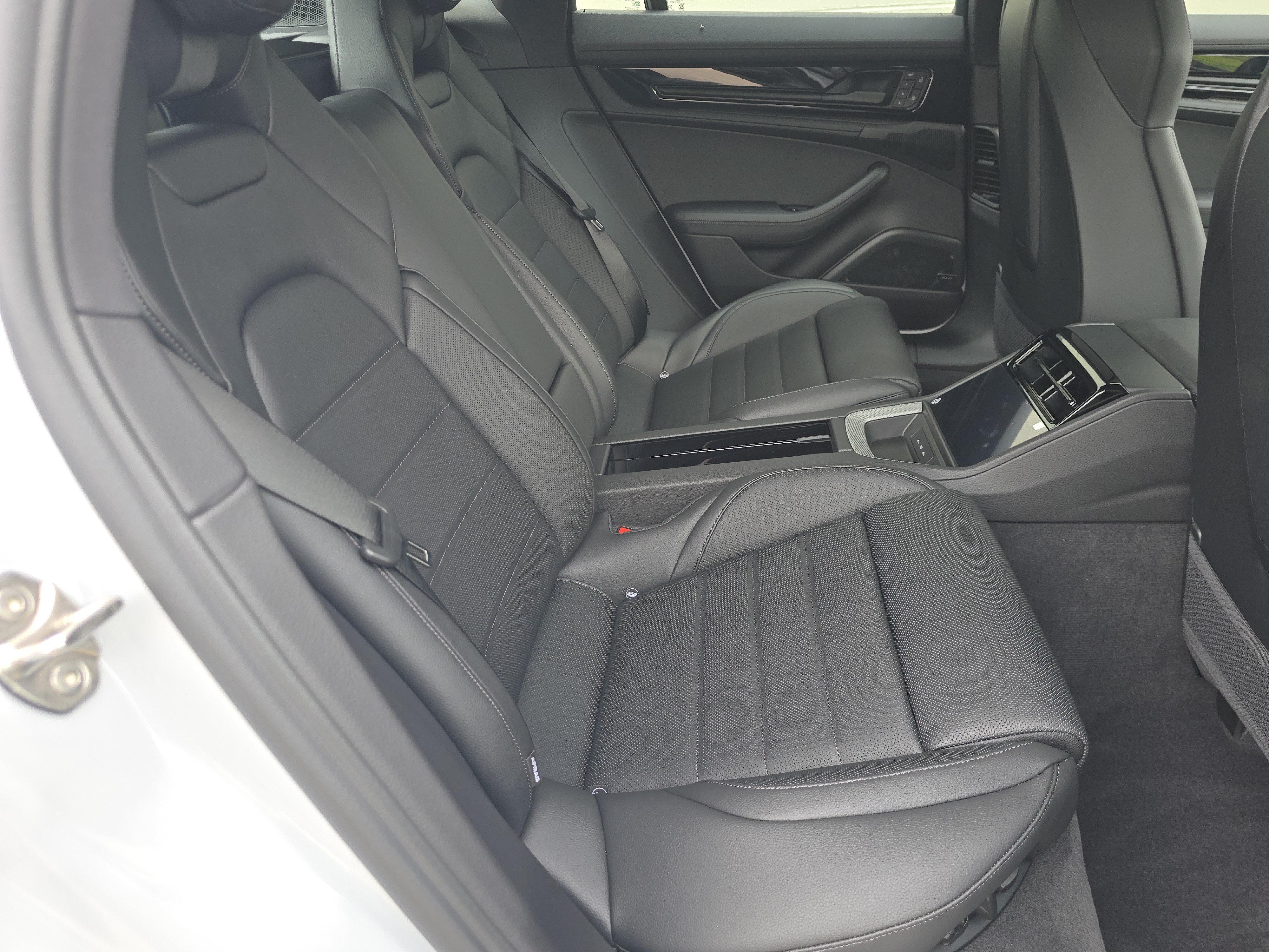 New 2026 Porsche Panamera 4 AWD/4WD image 21