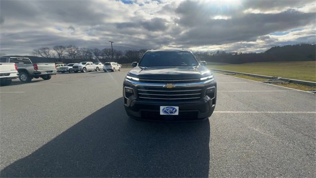New 2026 Chevrolet Traverse LT w/ Sun and Wheel Package image 3