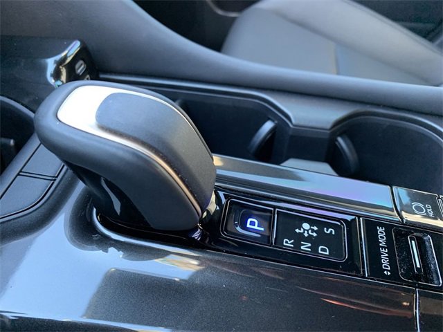 Used 2025 Toyota Crown Signia image 25