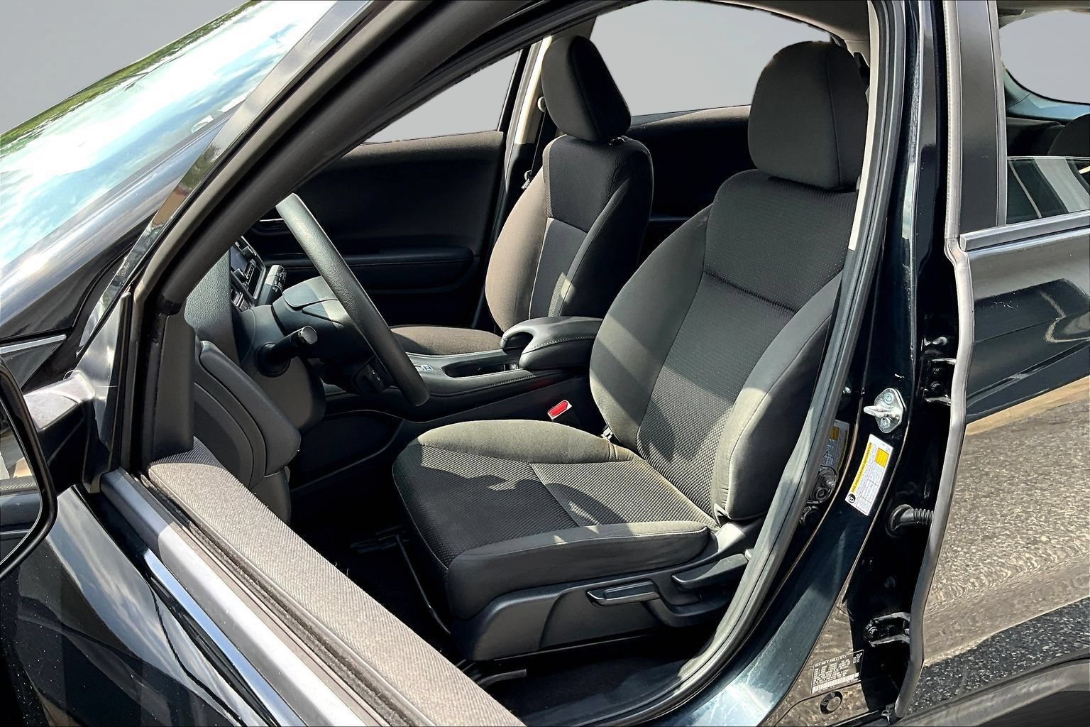 Used 2020 Honda HR-V LX image 18