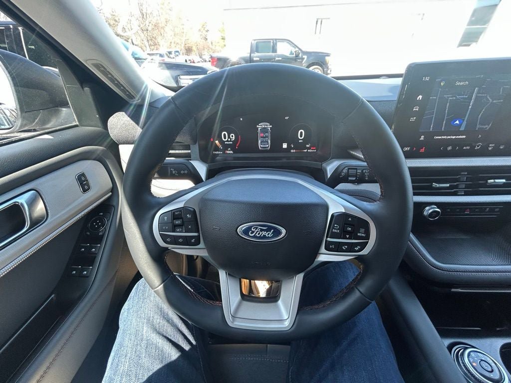 Used 2025 Ford Explorer Active image 15