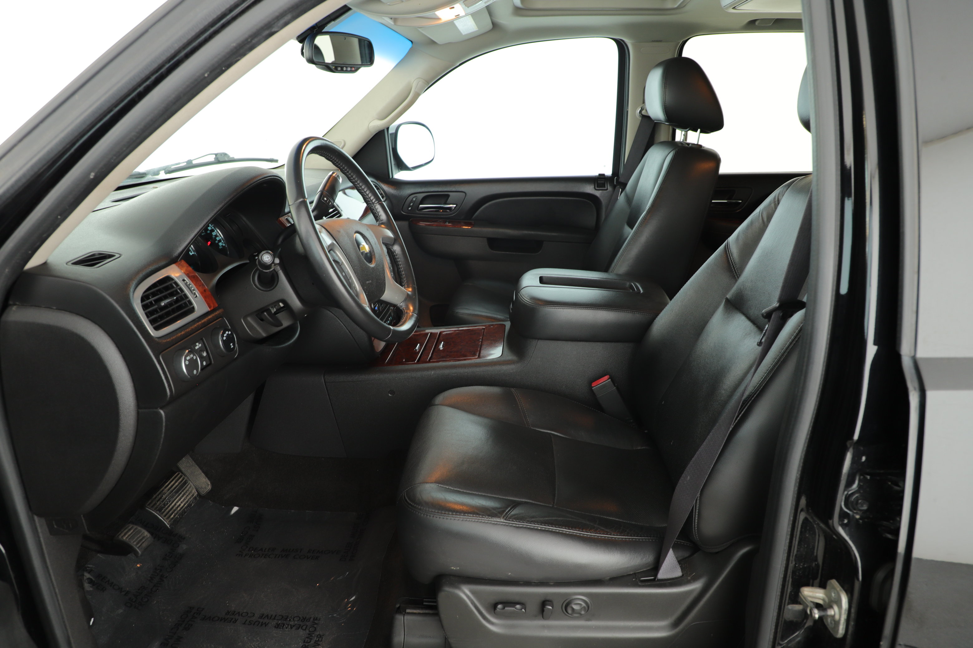 Used 2011 Chevrolet Suburban LTZ AWD/4WD image 15