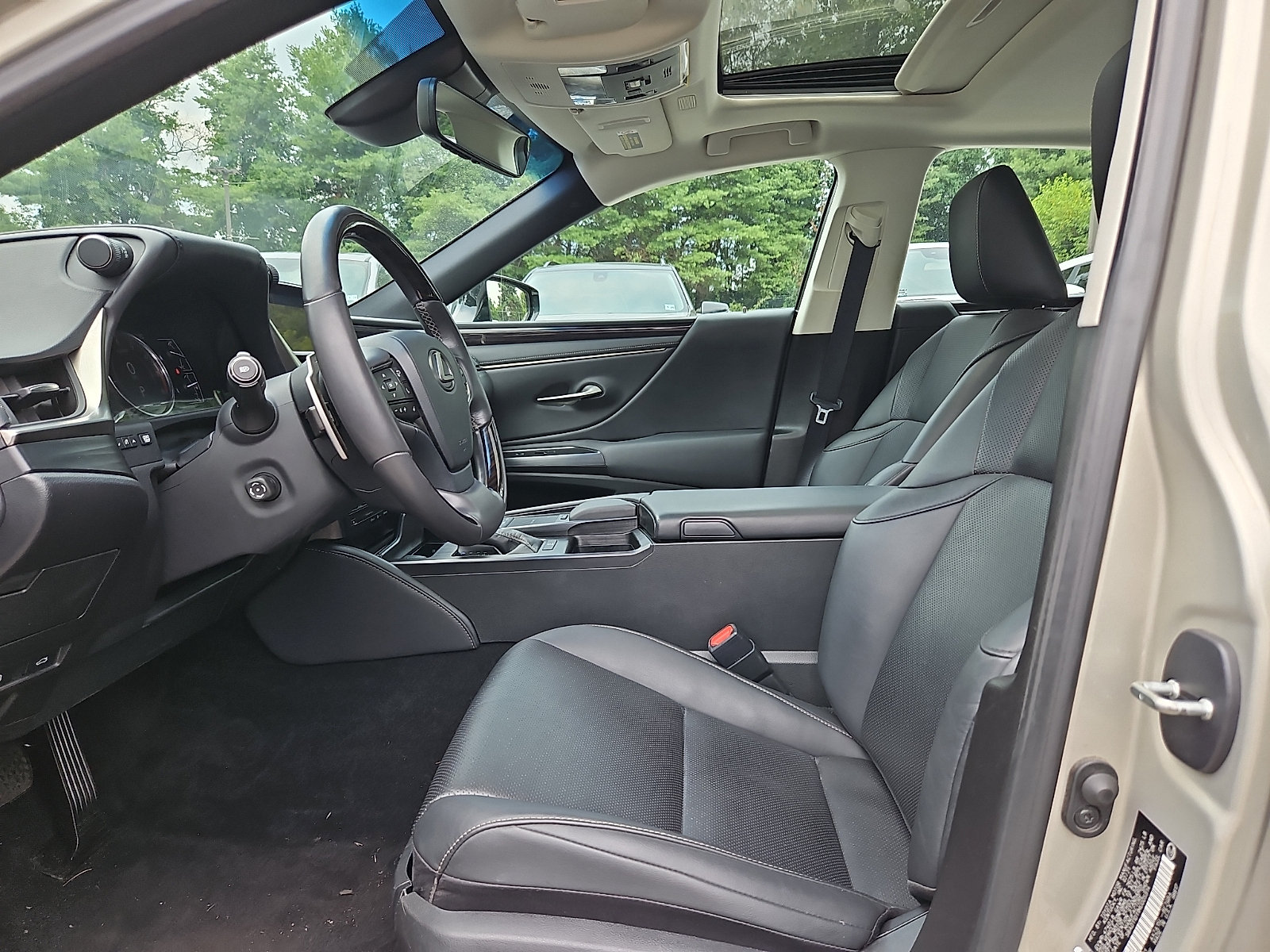 Used 2021 Lexus ES 250 w/ Premium Package AWD/4WD image 13