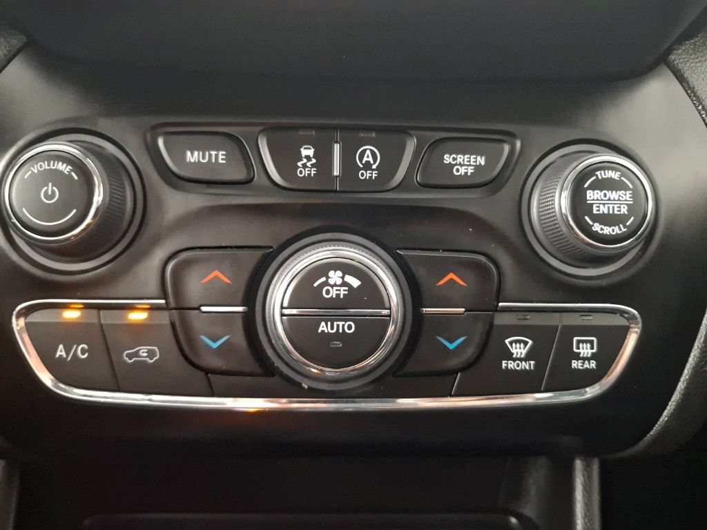 Used 2023 Jeep Cherokee Altitude Lux AWD/4WD image 25