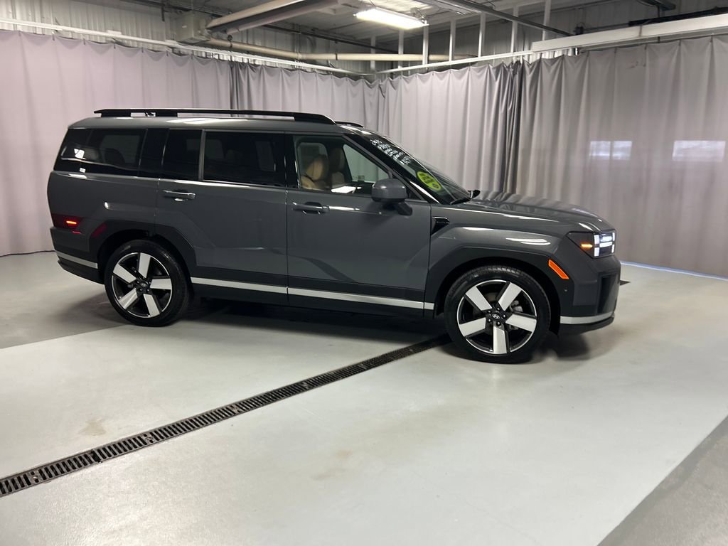 Used 2025 Hyundai Santa Fe Limited image 8