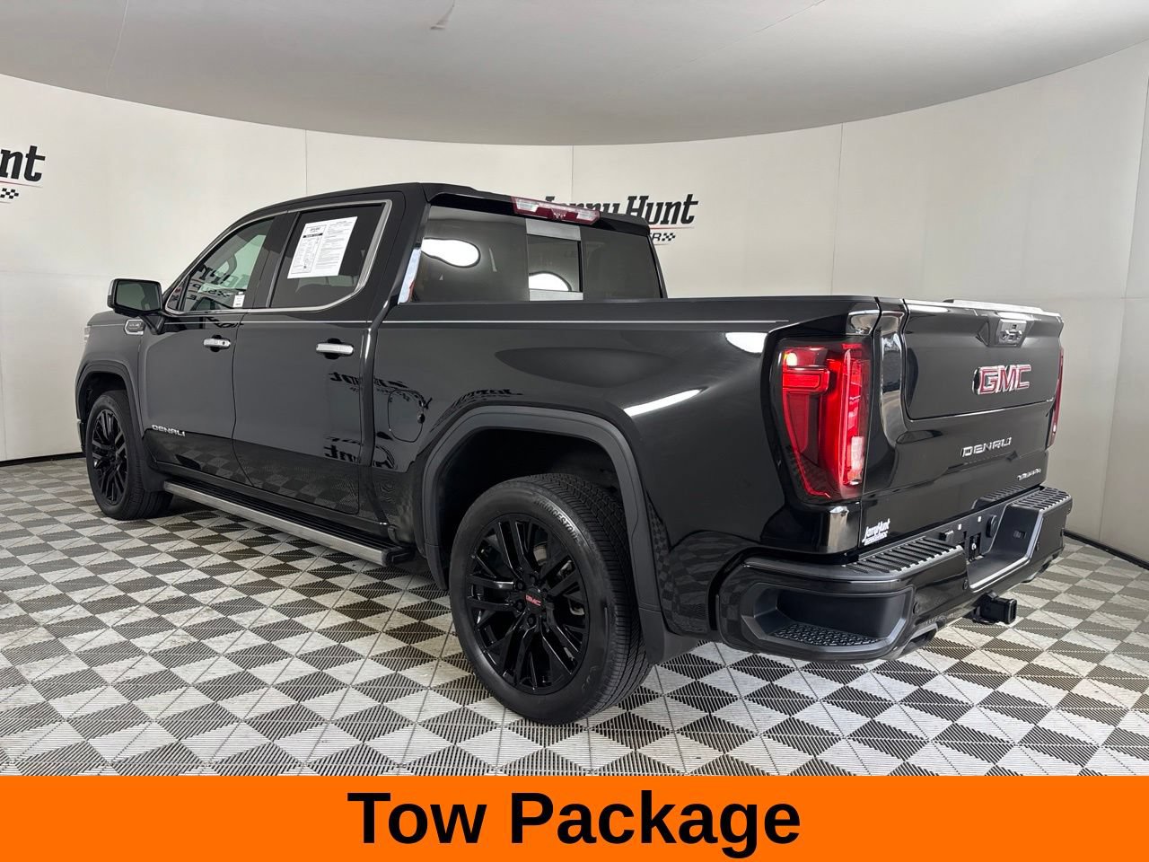 Used 2023 GMC Sierra 1500 Denali w/ Denali Reserve Package AWD/4WD image 8