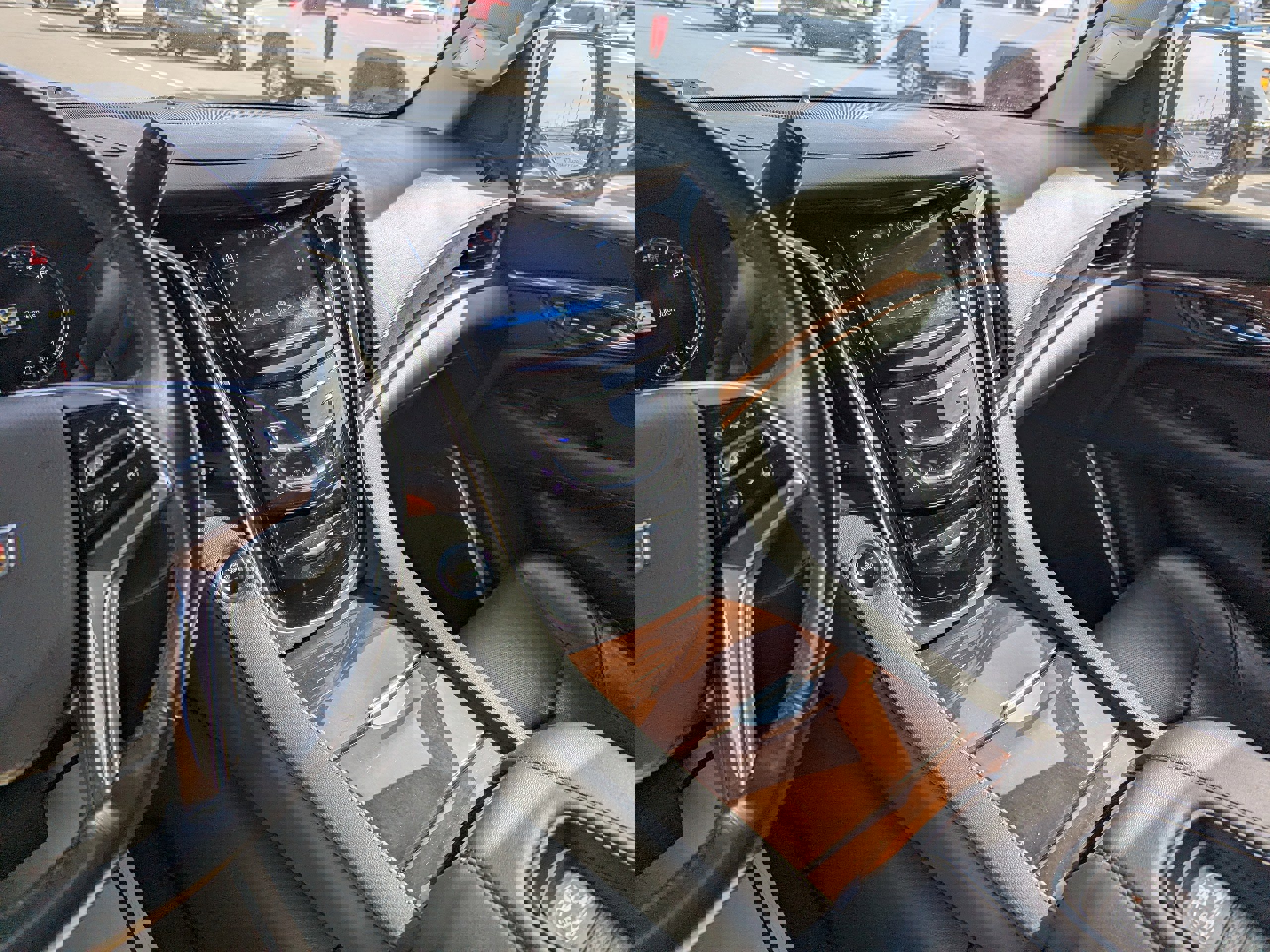 Used 2020 Cadillac Escalade Premium Luxury image 22