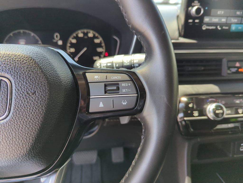 Used 2025 Honda Pilot Touring image 23