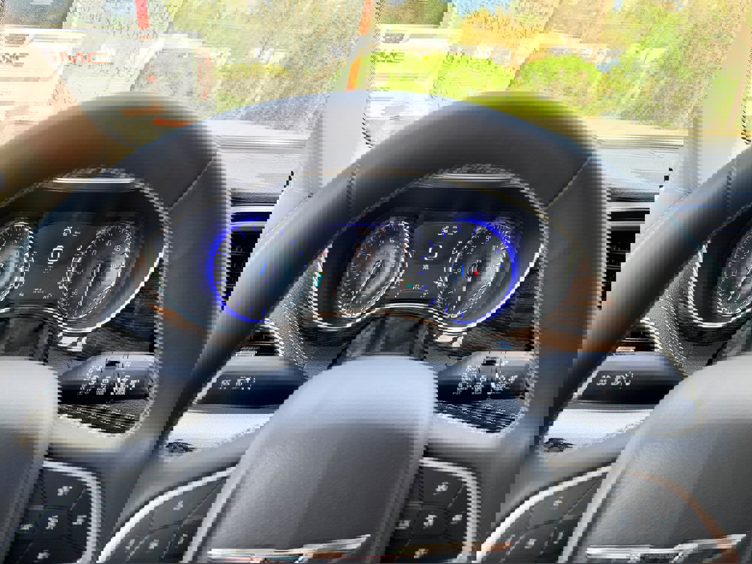 Used 2023 Chrysler Pacifica Limited image 15