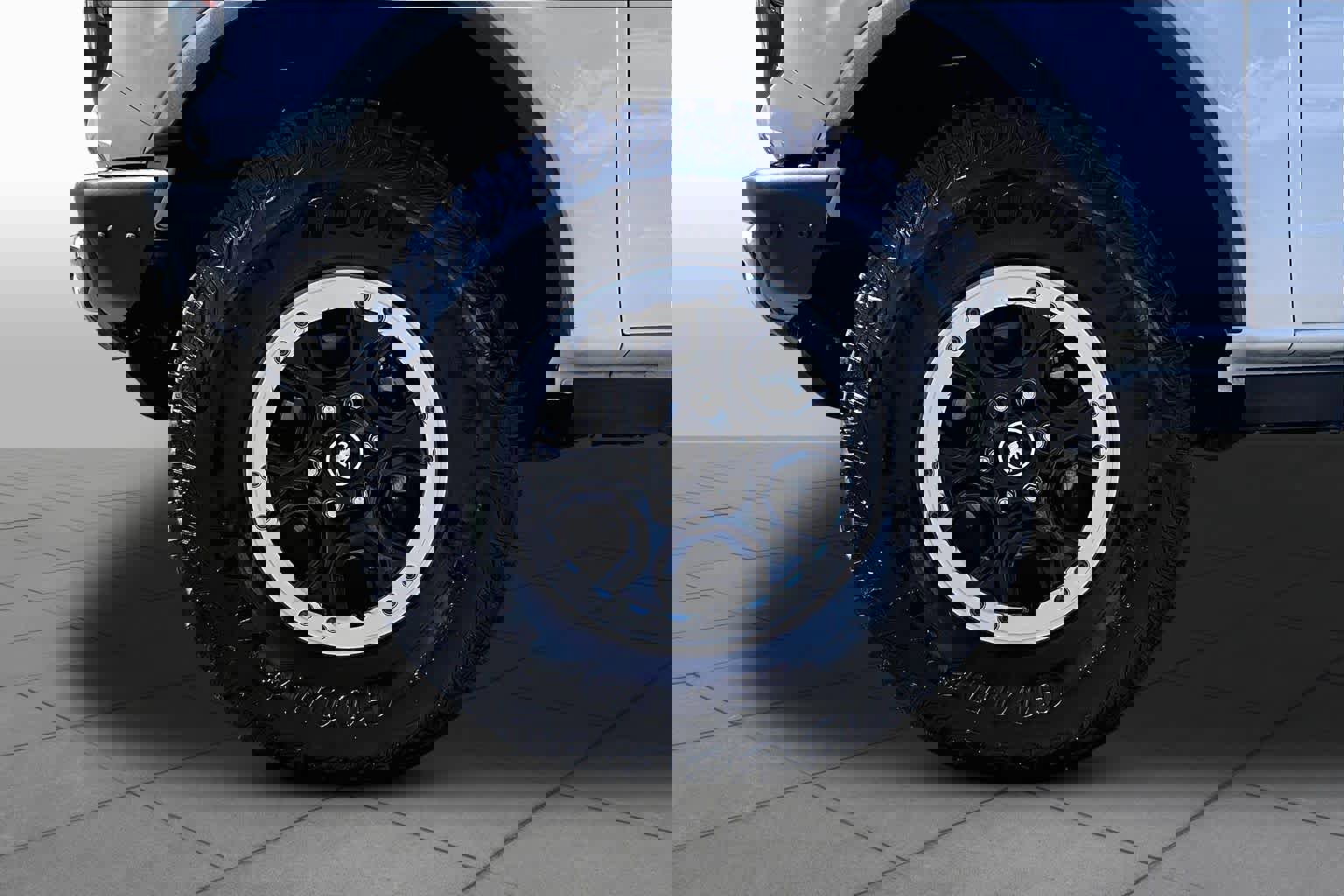 Used 2023 Ford Bronco Black Diamond w/ Sasquatch Package image 10