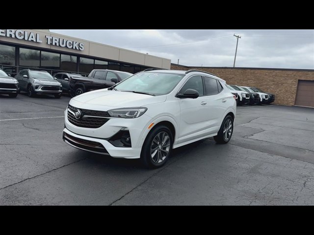 Certified 2021 Buick Encore GX Essence w/ Advanced Technology Package FWD image 4