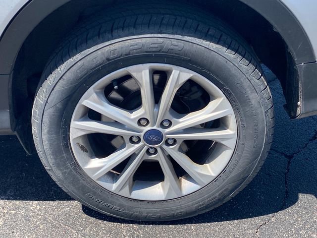 Used 2018 Ford Escape SEL AWD/4WD image 16