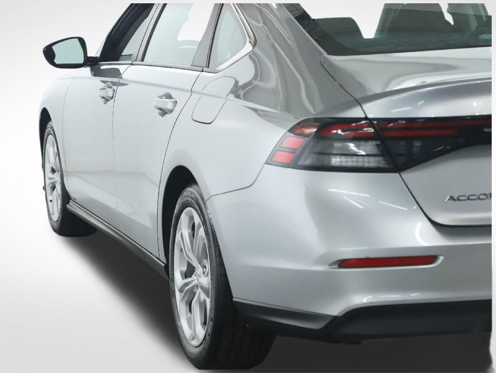 Used 2025 Honda Accord LX image 43