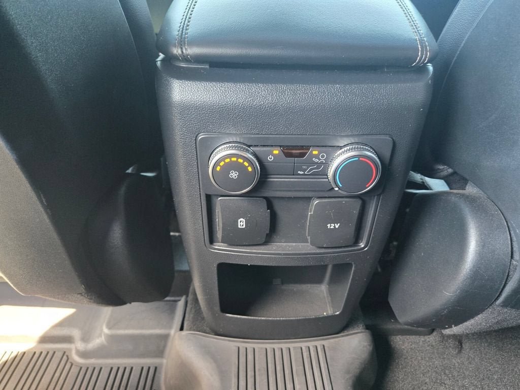 Used 2020 Ford Explorer XLT w/ Equipment Group 202A AWD/4WD image 14