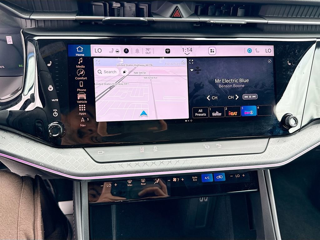 Used 2025 Jeep Wagoneer S Limited AWD/4WD image 16