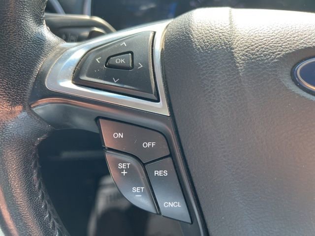 Used 2019 Ford Edge Titanium AWD/4WD image 14