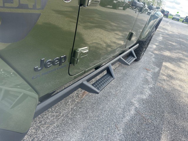 Used 2022 Jeep Gladiator Sport AWD/4WD image 9