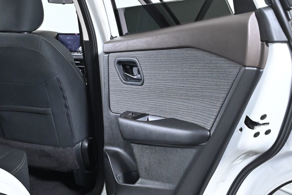 Certified 2023 Nissan Rogue S image 29