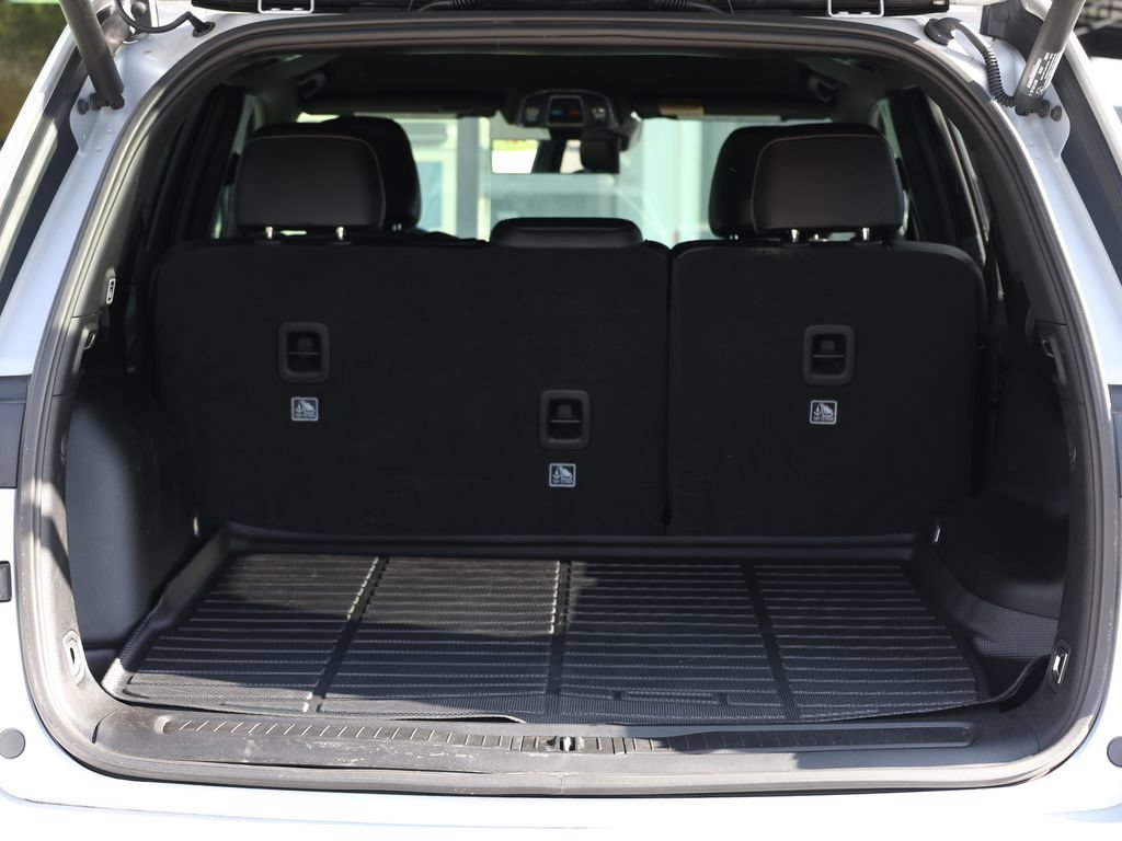 Used 2025 Jeep Grand Cherokee Limited w/ Black Appearance Package RWD image 8