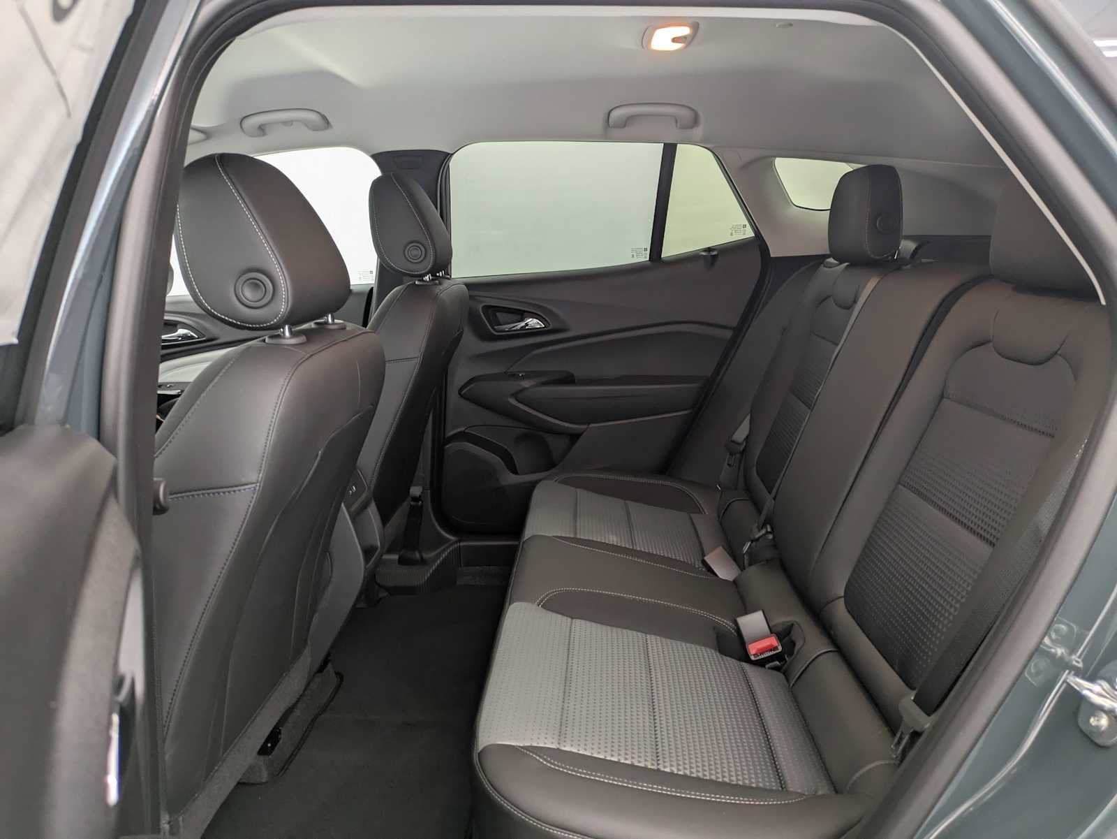 New 2026 Chevrolet Trax LT w/ Driver Confidence Package FWD image 20