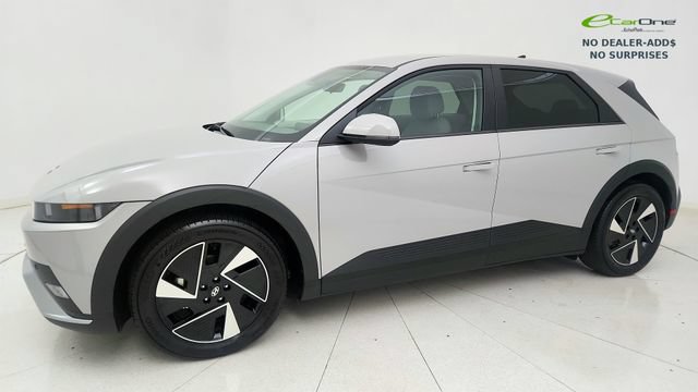 Used 2025 Hyundai Ioniq 5 SE RWD image 21