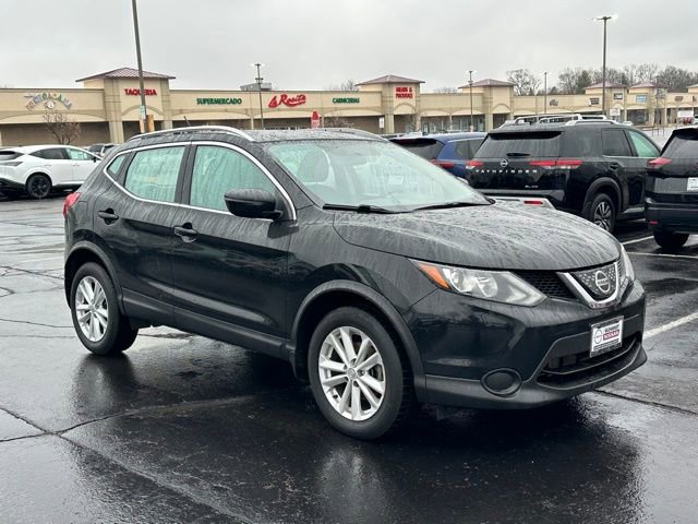 Used 2018 Nissan Rogue Sport SV AWD/4WD image 3