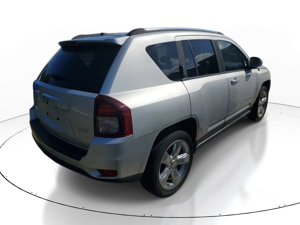Used 2014 Jeep Compass Latitude AWD/4WD image 6
