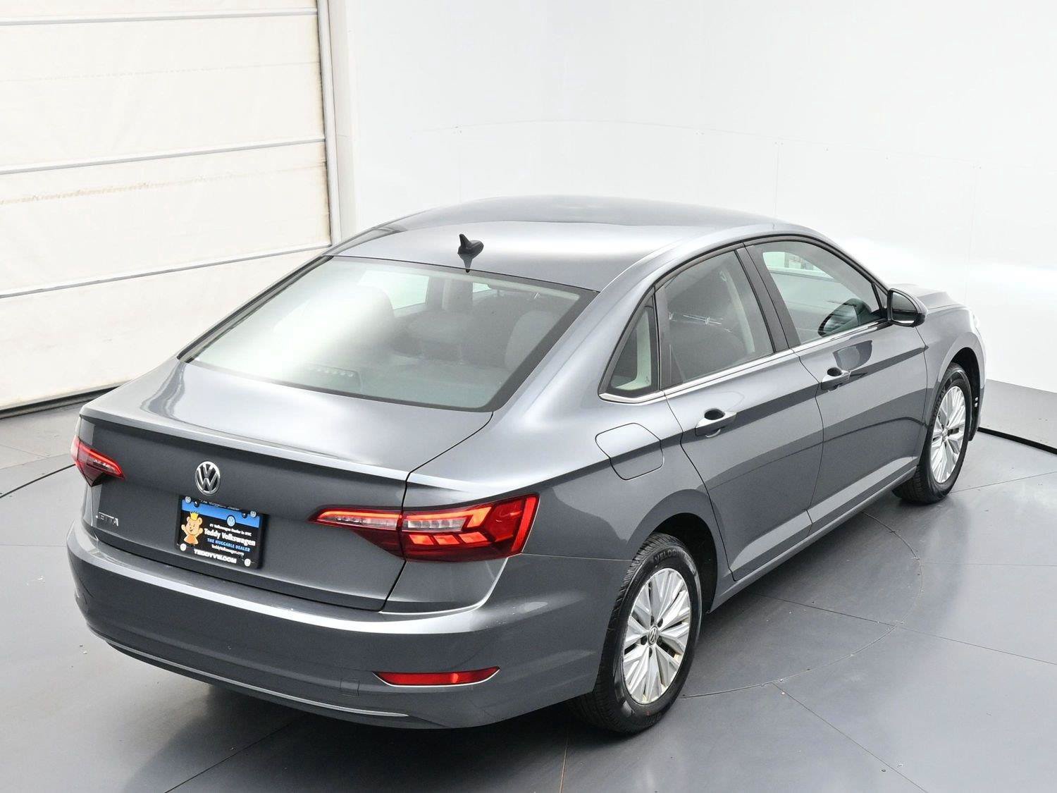 Certified 2020 Volkswagen Jetta S FWD image 32