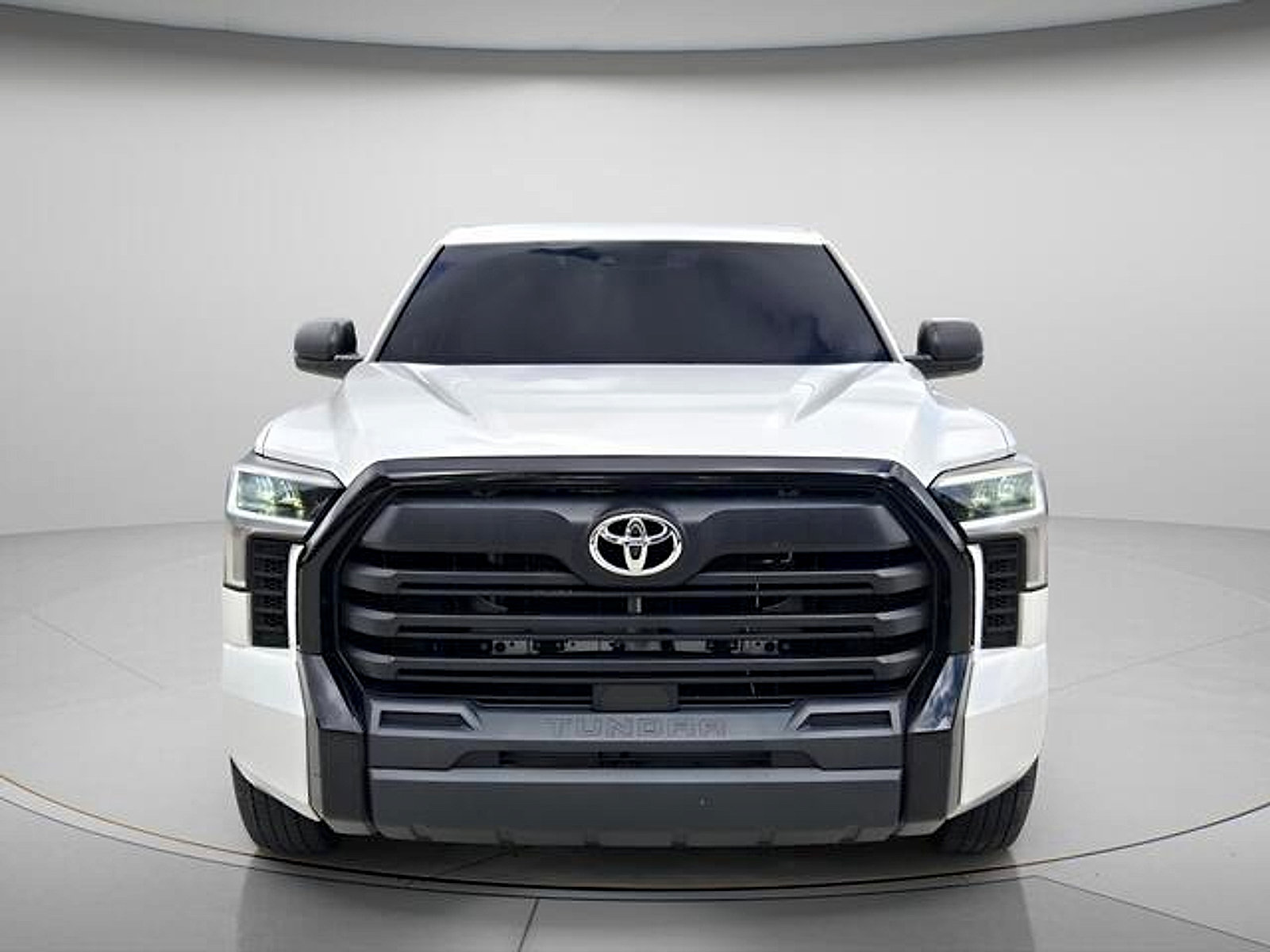 Used 2023 Toyota Tundra SR w/ SR Tow Package AWD/4WD image 9