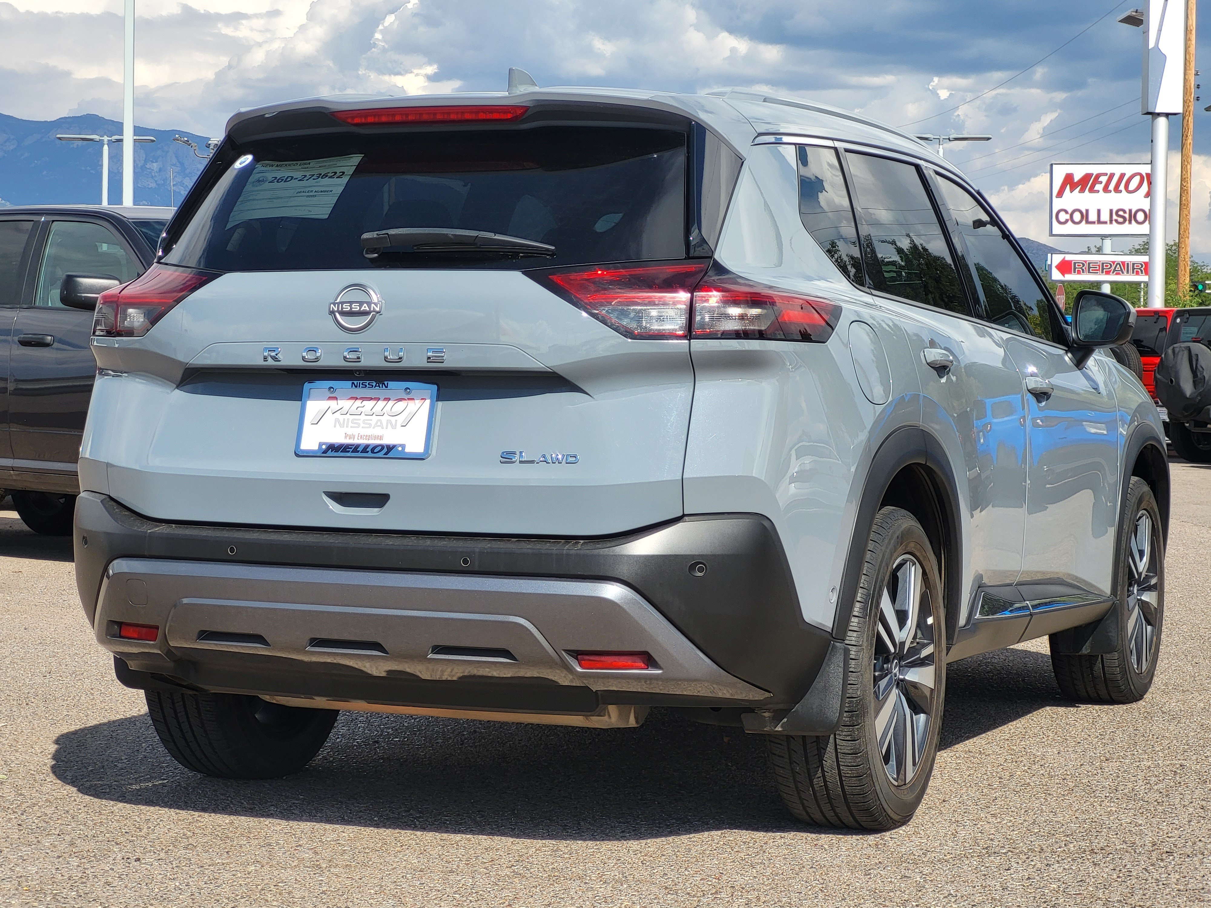 Certified 2022 Nissan Rogue SL w/ SL Premium Package AWD/4WD image 4
