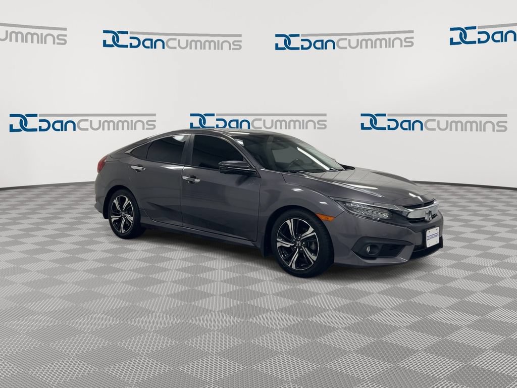 Used 2018 Honda Civic Touring image 2