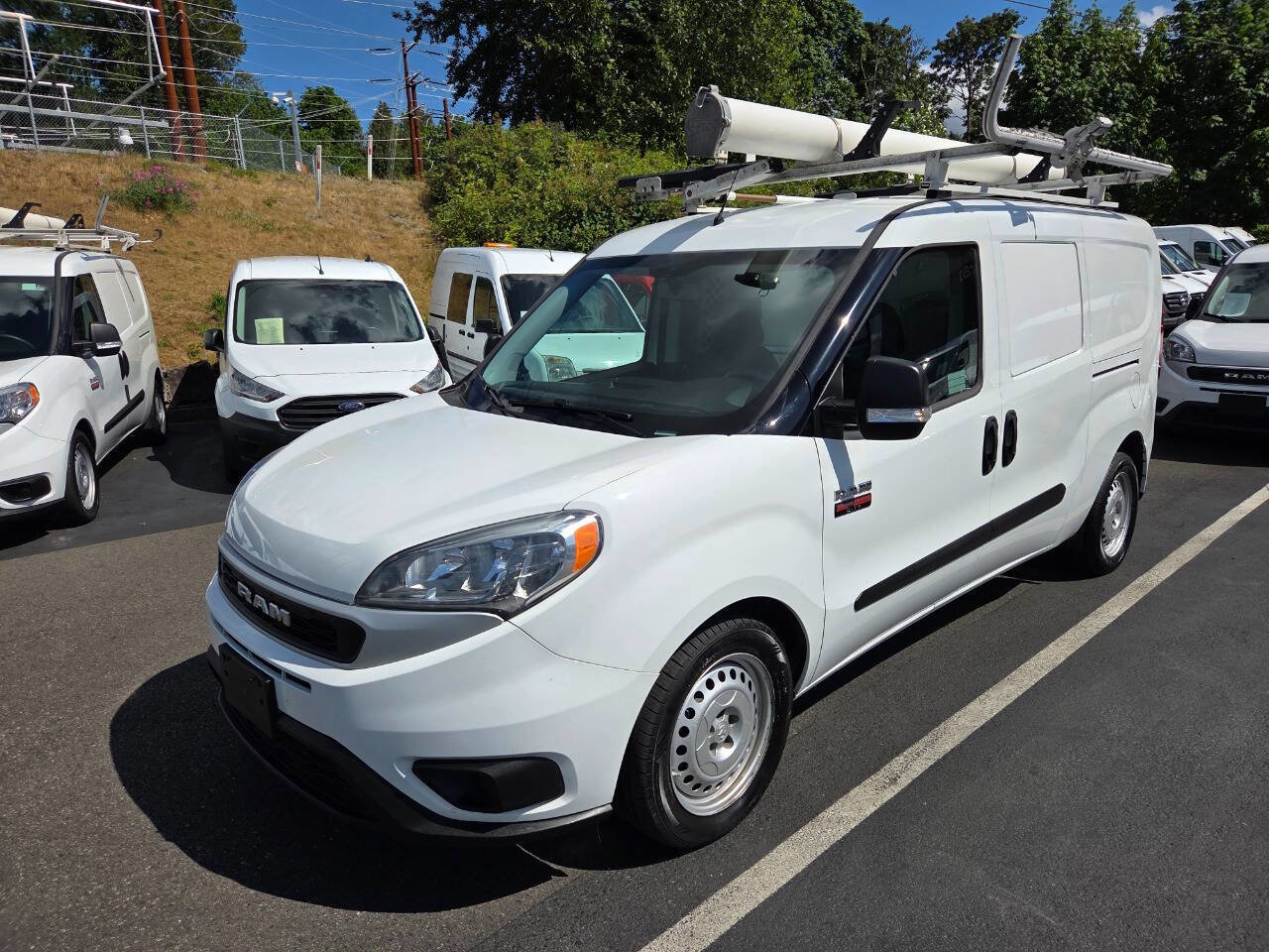 Used 2022 RAM ProMaster City Tradesman image 3