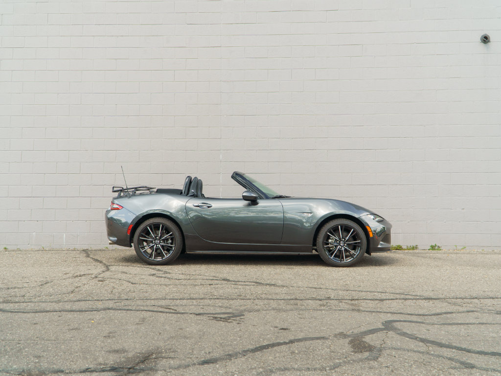 Used 2024 MAZDA MX-5 Miata Grand Touring w/ Weather Package RWD image 9