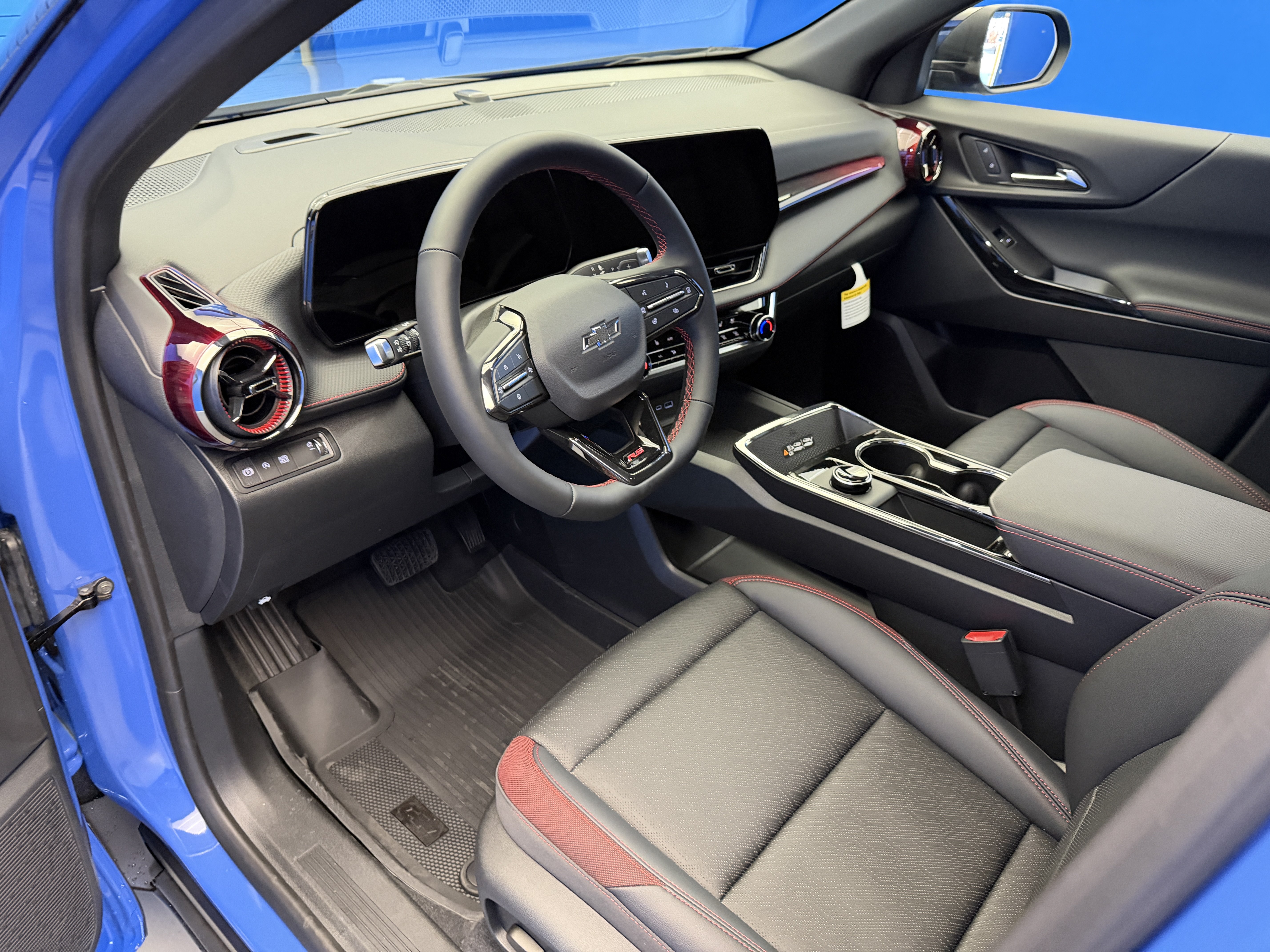 New 2027 Chevrolet Equinox RS w/ Safety and Technology Package FWD image 11