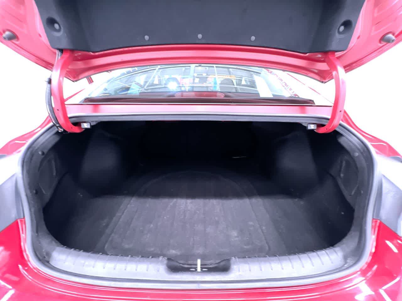 Used 2025 Hyundai Elantra SEL FWD image 45