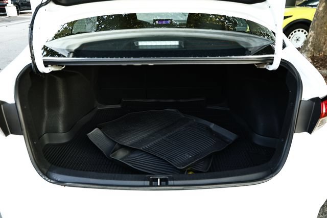 Used 2024 Toyota Corolla LE FWD image 28