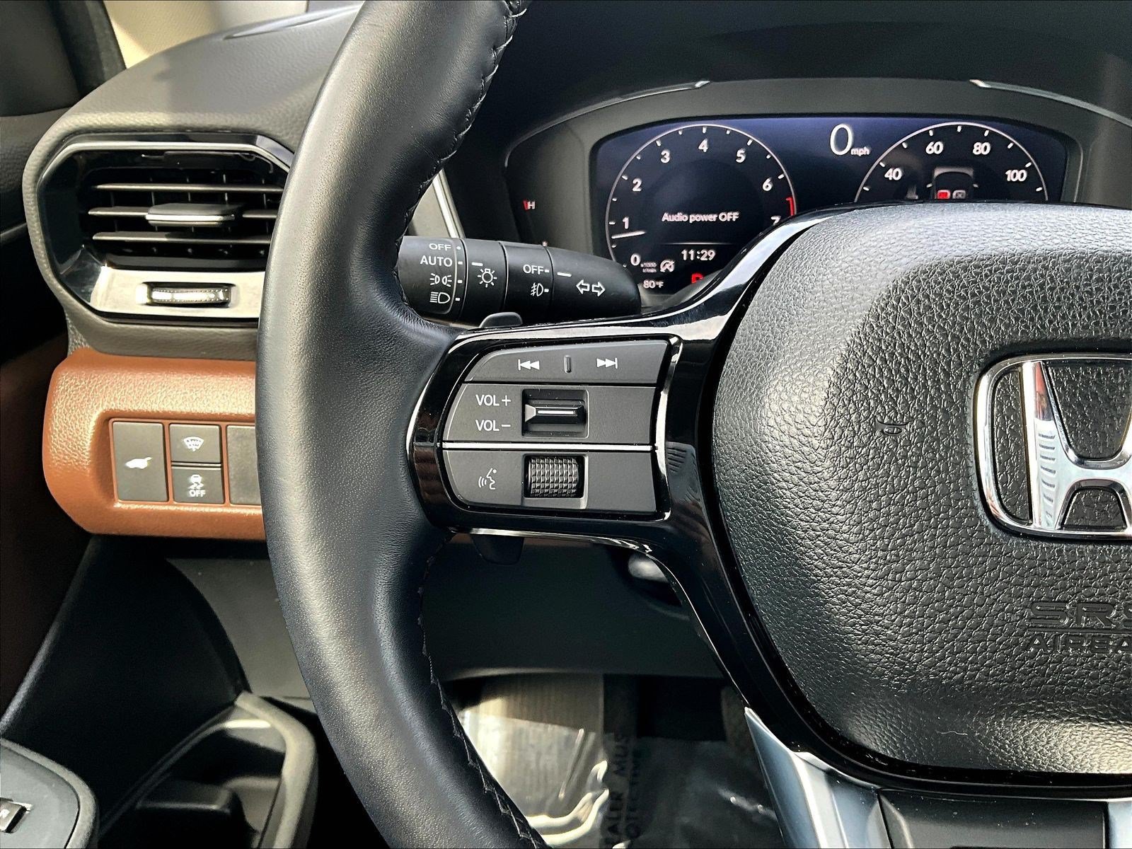 Used 2025 Honda Pilot Elite image 11