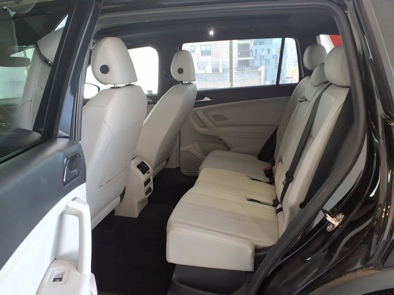 Used 2024 Volkswagen Tiguan SE R-Line AWD/4WD image 11