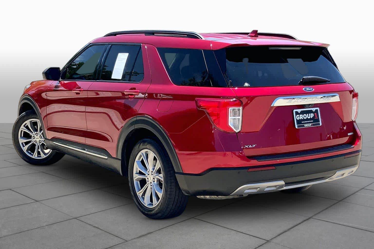 Used 2020 Ford Explorer XLT w/ Equipment Group 202A RWD image 11
