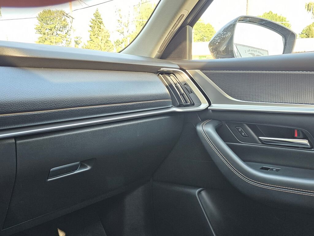 Certified 2024 MAZDA CX-90 Plug-In Hybrid w/ Preferred image 29