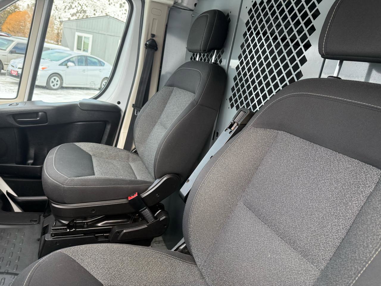 Used 2016 RAM ProMaster 1500 w/ Mopar Trailer Tow Group FWD image 9