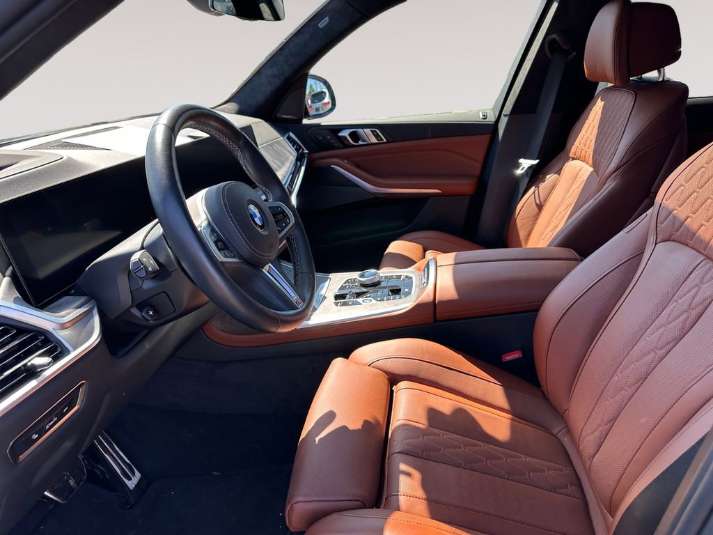 Used 2024 BMW X7 M60i w/ Executive Package image 5