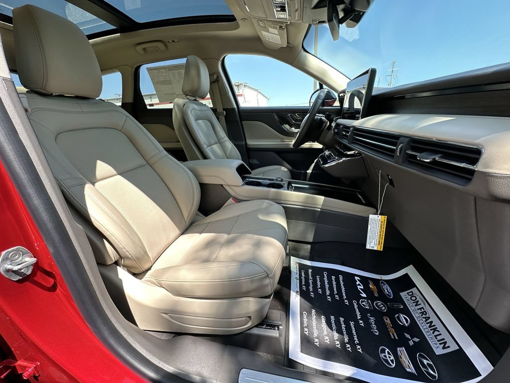 New 2024 Lincoln Corsair Grand Touring w/ Equipment Group 301A AWD/4WD image 25