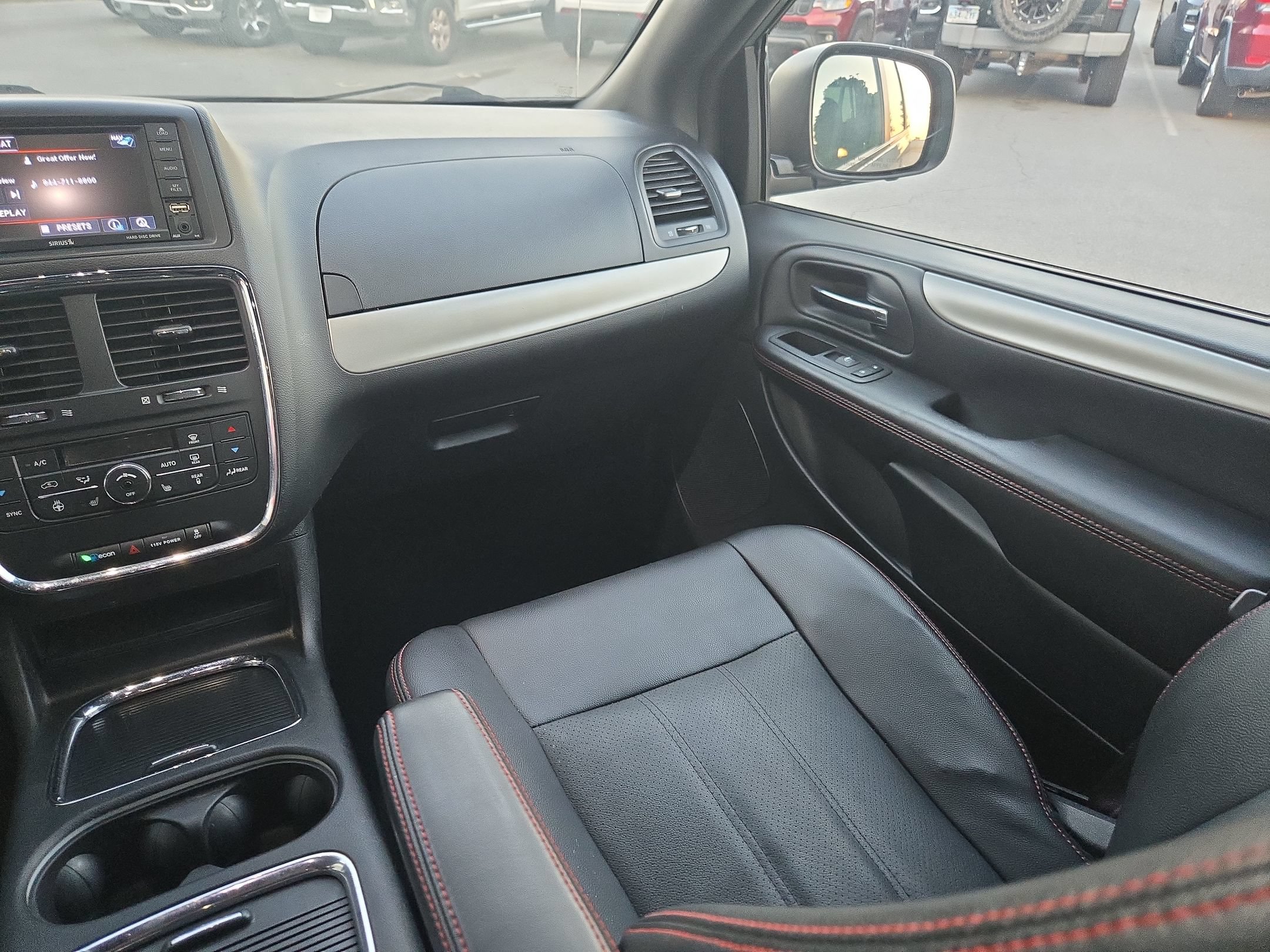 Used 2019 Dodge Grand Caravan GT FWD image 11