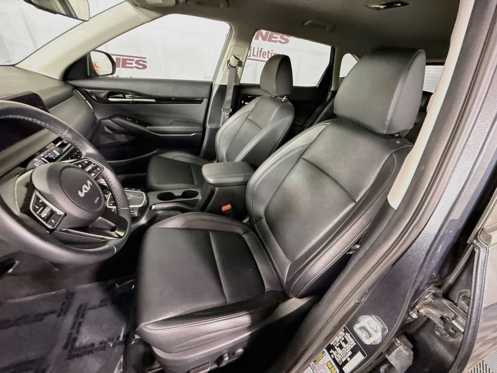 Used 2025 Kia Seltos EX AWD/4WD image 26