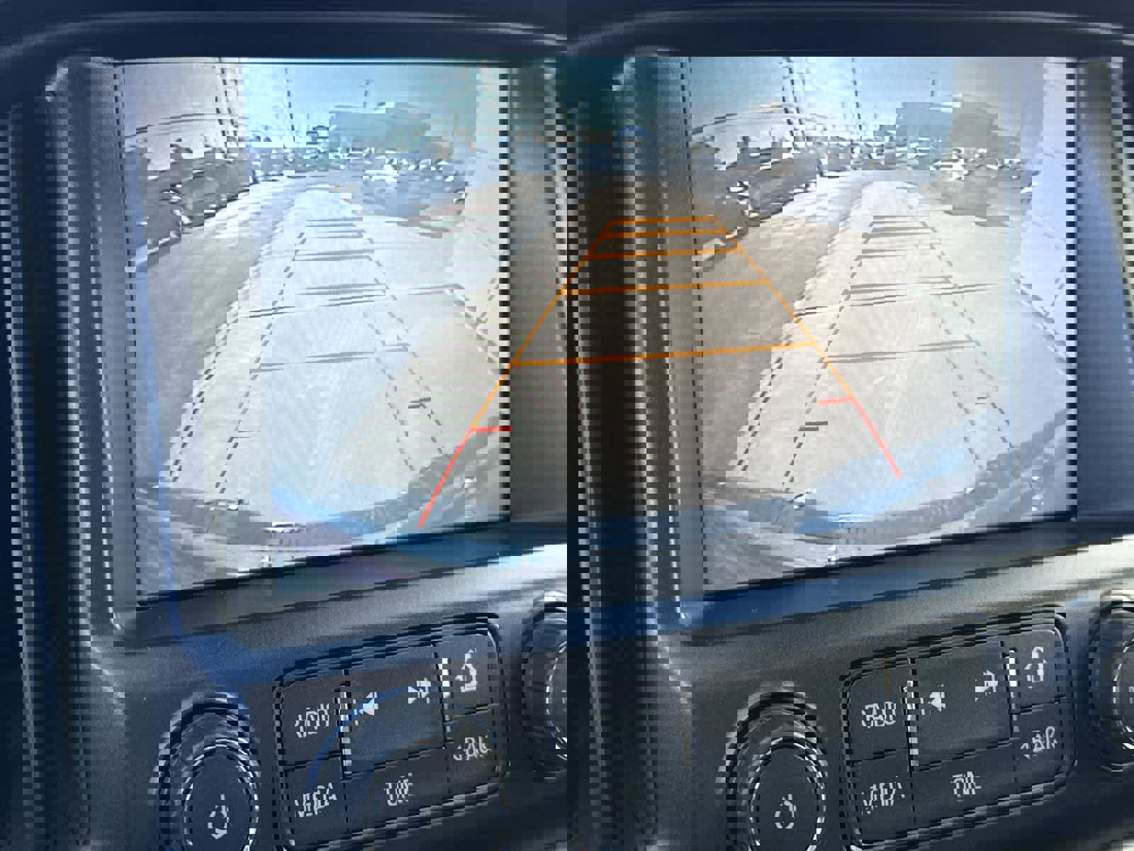 Used 2016 GMC Canyon SLT w/ Driver Alert Package image 24