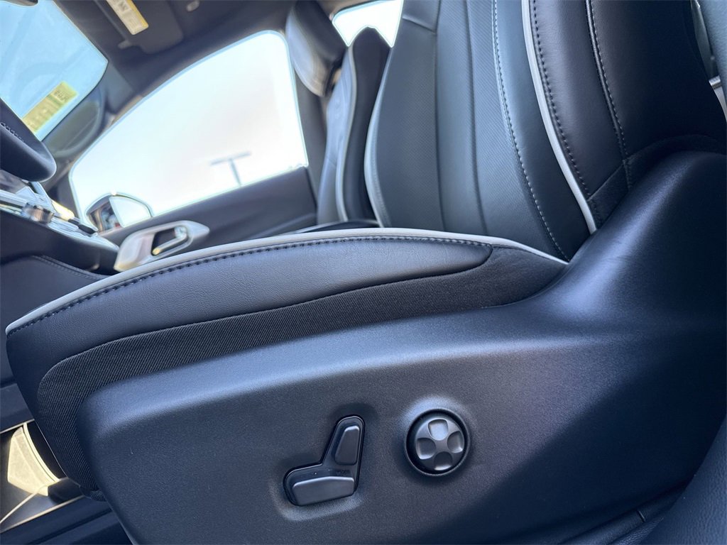 New 2026 Chrysler Pacifica Limited w/ S Appearance Package image 12