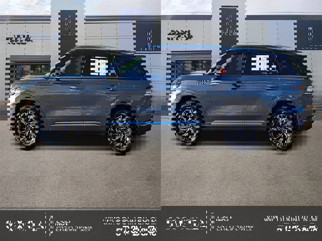 Certified 2025 Lincoln Aviator AWD image 7