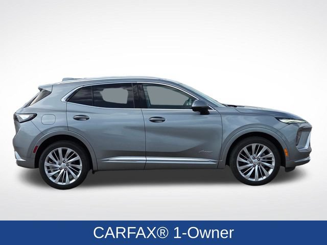 Used 2025 Buick Envision Avenir AWD/4WD image 2
