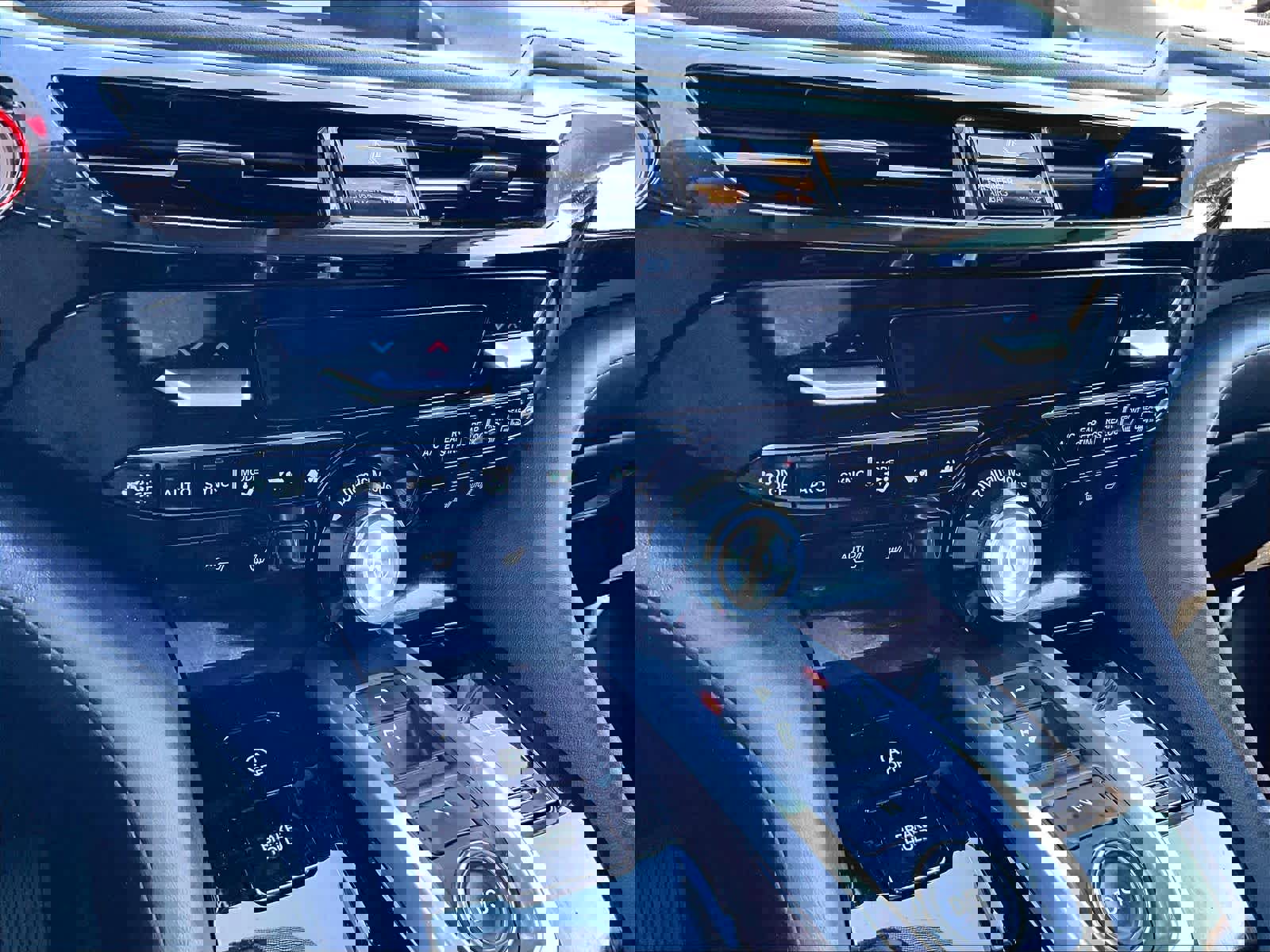 Used 2023 Acura MDX SH-AWD w/ Technology Package image 27